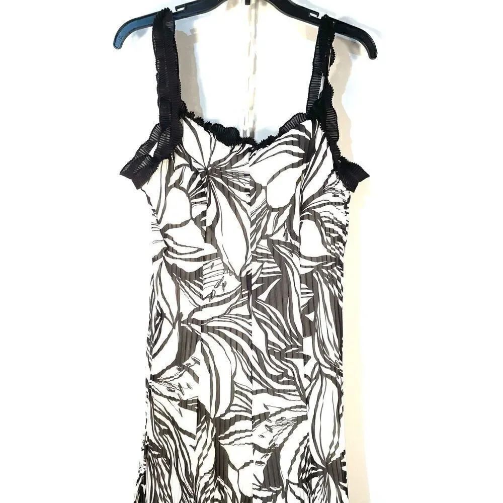 BLACK & WHITE DRESS - Picture 4 of 9